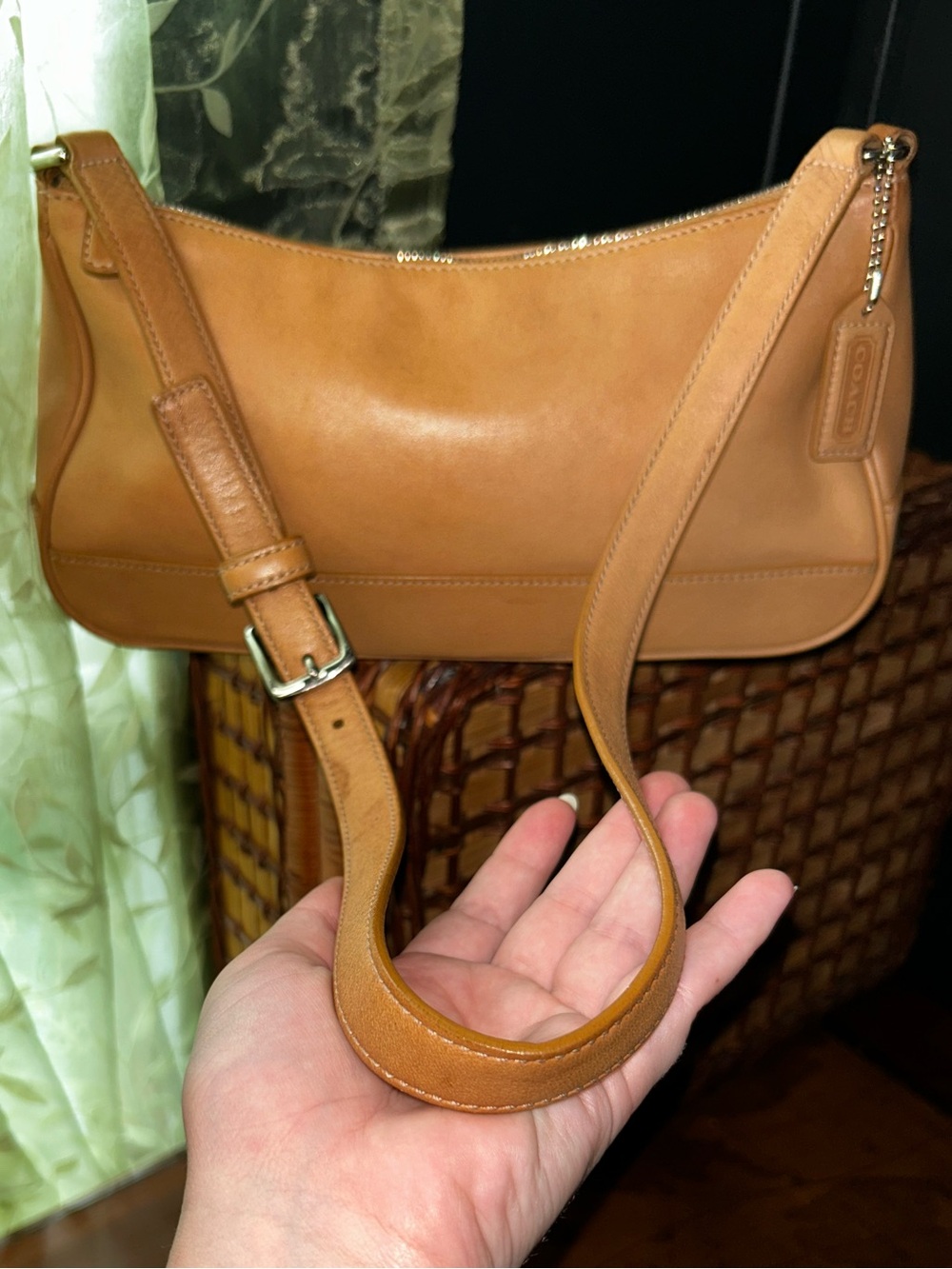 Coach 2003 Hampton Demi Baguette Bag in Camel leather with COA - Picture 3 of 16